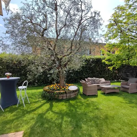 Private Garden Giardino Privato A - House Amorino Apartament