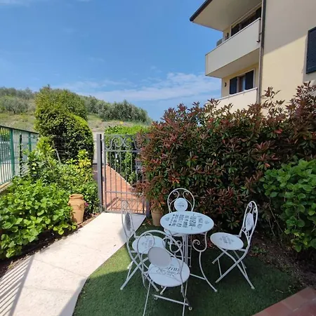 Private Garden Giardino Privato A - House Amorino باردولينو