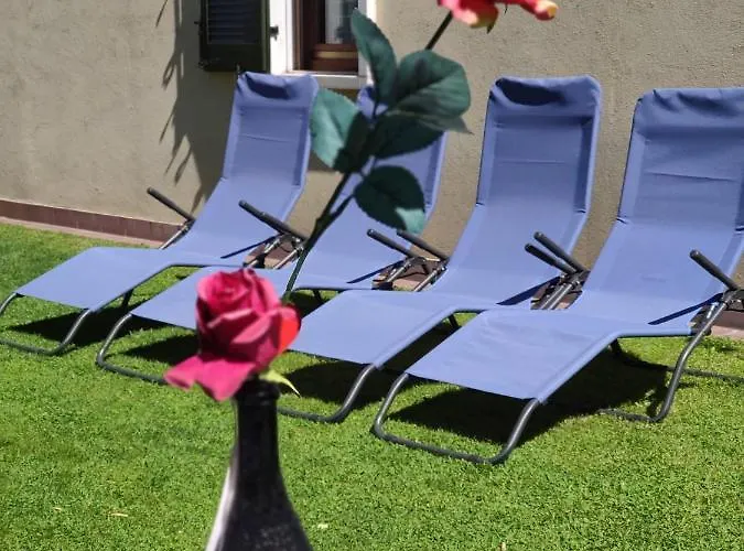 Daire Private Garden Giardino Privato A - House Amorino *