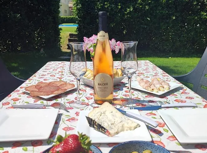 Daire Private Garden Giardino Privato A - House Amorino Bardolino